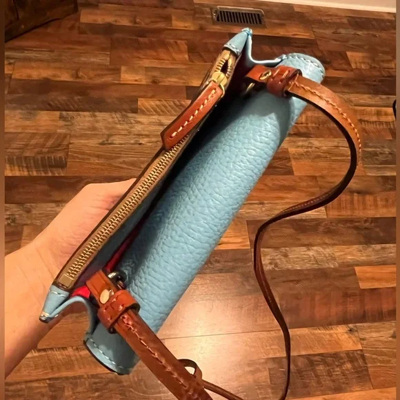 BRAND NEW Dooney and Bourke Gingy Flap Crossbody Purse Aqua Blue - Picture 5 of 15